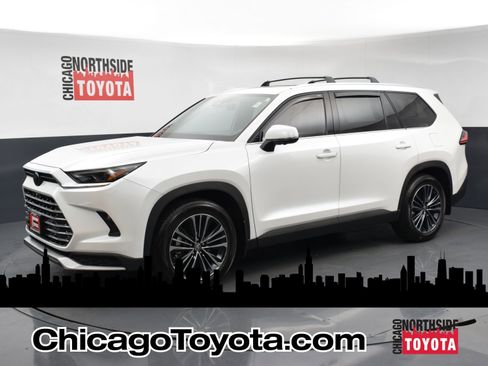 Used 2024 Toyota Grand Highlander AWD Hybrid image 1