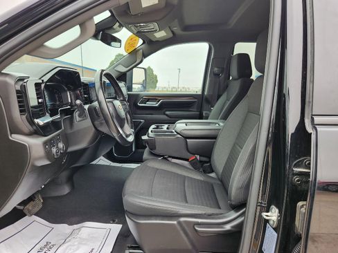 Used 2024 Chevrolet Silverado 2500 LT image 21