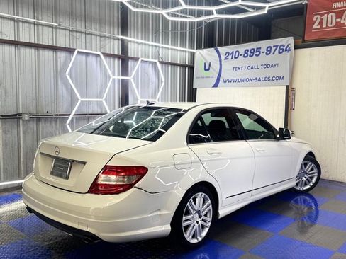 Used 2009 Mercedes-Benz C 300 Sedan image 22