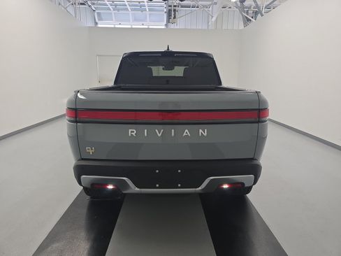 Used 2022 Rivian R1T Adventure AWD/4WD image 4