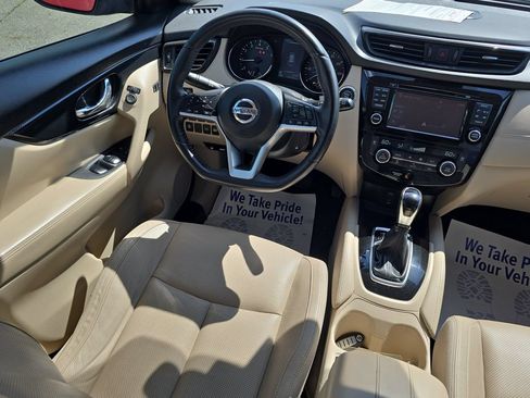 Used 2017 Nissan Rogue SL FWD image 33