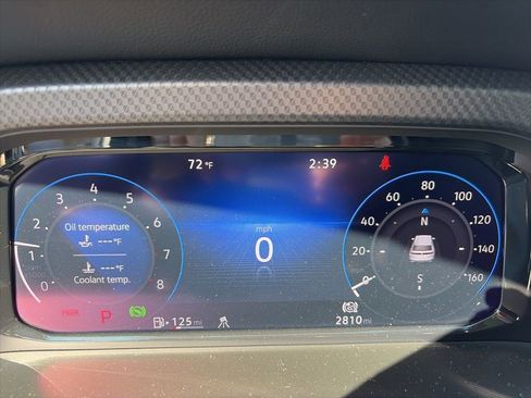 Used 2025 Volkswagen Atlas Peak Edition SE image 11