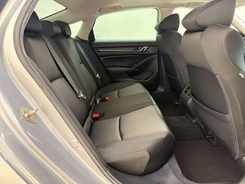 Used 2019 Honda Accord EX image 39