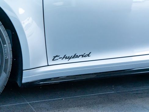 Certified 2026 Porsche 911 Targa 4 GTS AWD/4WD image 32