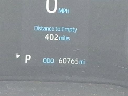 Used 2023 Toyota Sienna XLE image 19