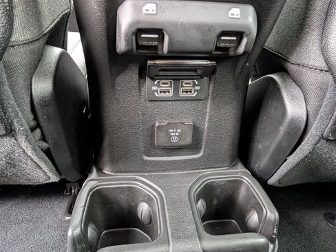 Used 2024 Jeep Wrangler Unlimited Rubicon image 16