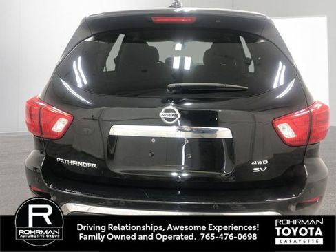 Used 2020 Nissan Pathfinder SV image 5