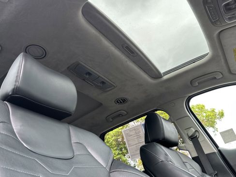 Used 2022 Kia Telluride SX w/ SX Prestige Package image 19