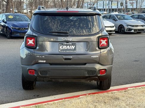Used 2019 Jeep Renegade Latitude w/ Safety & Security Group II image 6