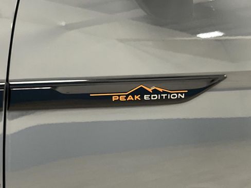 Used 2024 Volkswagen Atlas Peak Edition SEL image 36