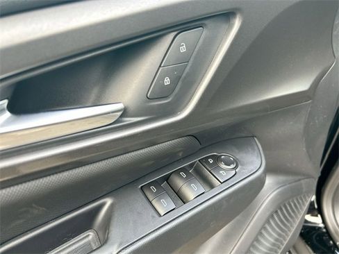 New 2026 Chevrolet Equinox EV LT image 22