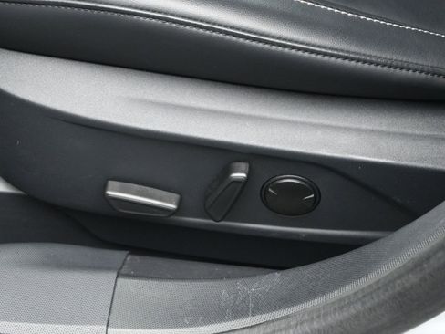 Certified 2021 Ford Mustang Mach-E Select image 9