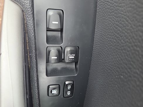 Used 2014 Hyundai Veloster Turbo w/ Turbo Technology Package 04 image 29