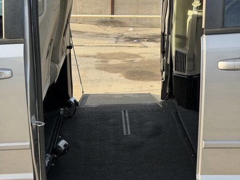 Used 2016 Dodge Grand Caravan SE w/ Quick Order Package 29E SE image 13