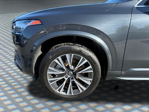 Used 2021 Volvo XC90 T6 Momentum w/ Climate Package AWD/4WD image 9