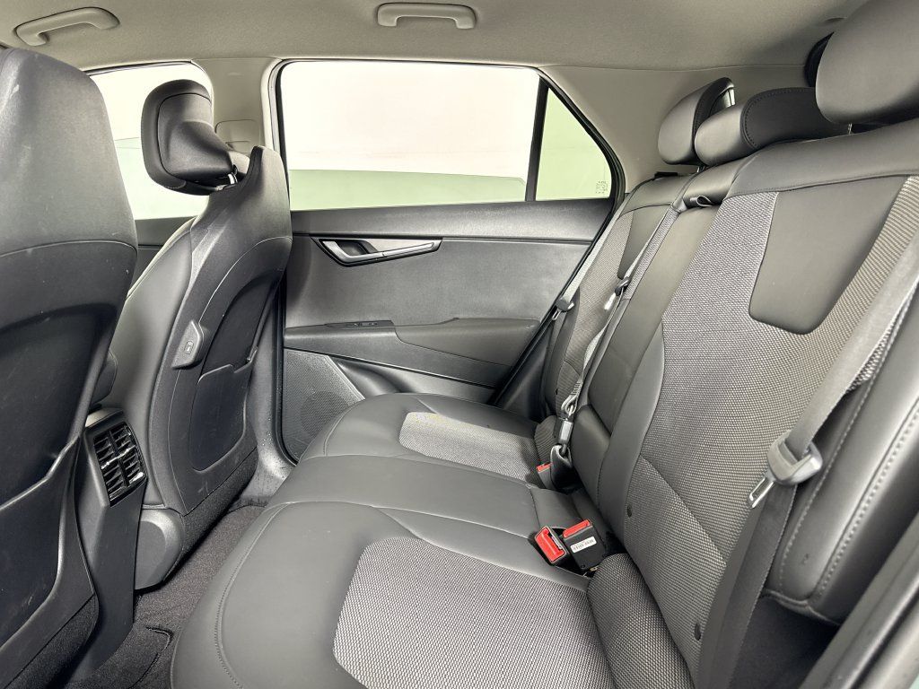 Used 2023 Kia Niro Wind w/ Wind Preserve Package FWD image 11