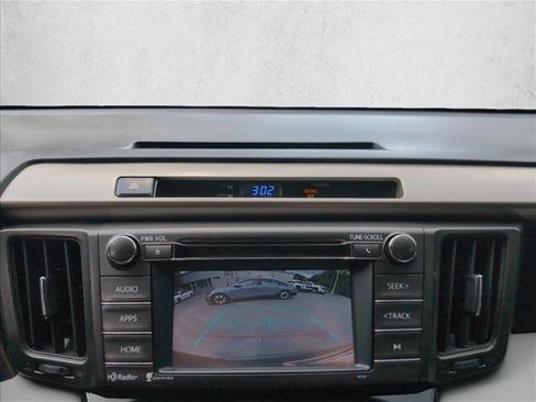 Used 2015 Toyota RAV4 XLE FWD image 15