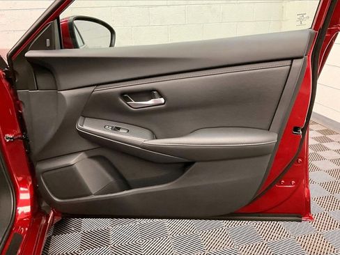 Certified 2025 Nissan Sentra SV image 24