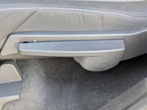 Used 2018 Ford Escape SE image 18