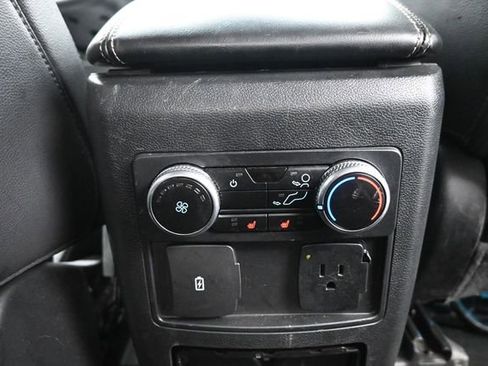 Used 2023 Ford Explorer Limited w/ Equipment Group 301A AWD/4WD image 9