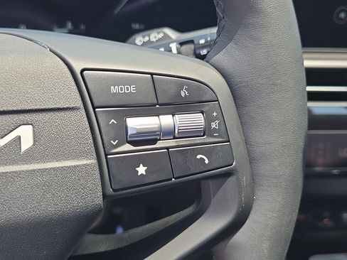 New 2026 Kia Sportage SX FWD image 32