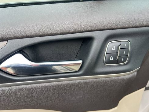 Used 2019 Lincoln MKC Reserve w/ MKC Climate Package FWD image 46