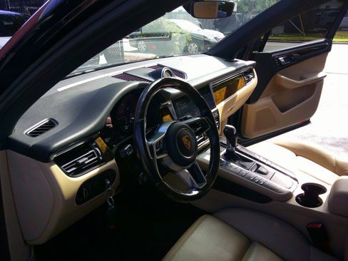 Used 2019 Porsche Macan AWD/4WD image 59