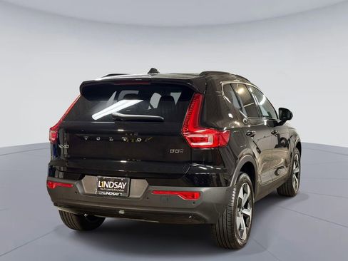Used 2026 Volvo XC40 B5 Plus w/ Protection Package Premier AWD/4WD image 10