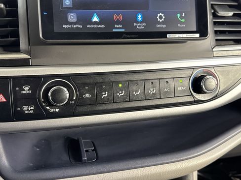 Used 2019 Toyota Highlander LE image 25