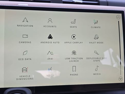 New 2026 Land Rover Defender 130 X-Dynamic SE image 21