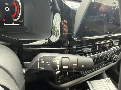 New 2026 Nissan Pathfinder SL AWD/4WD image 29