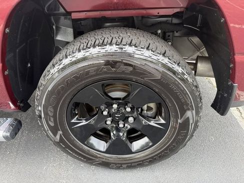 Used 2024 RAM 1500 Big Horn RWD image 38