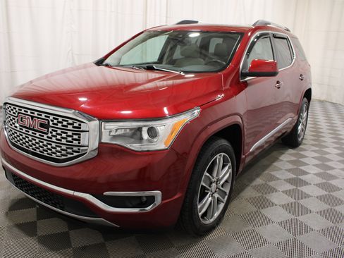 Used 2019 GMC Acadia Denali w/ Technology Package AWD/4WD image 39