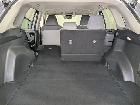 Used 2025 Toyota RAV4 XLE FWD image 27