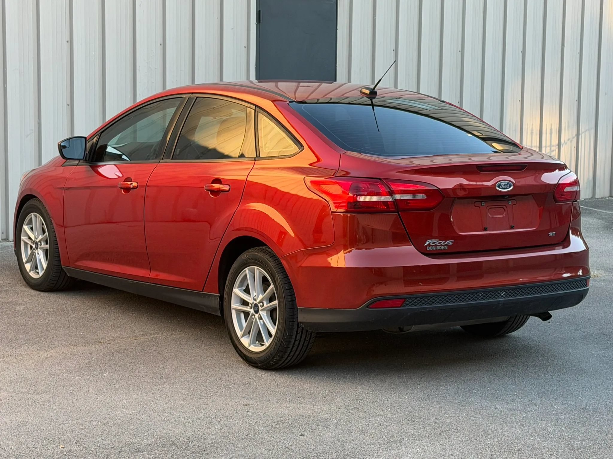 Used 2018 Ford Focus SE FWD image 5