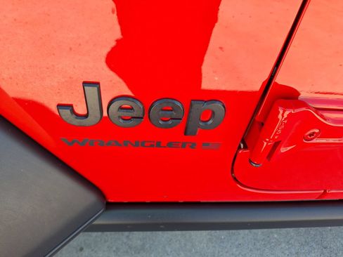 Used 2024 Jeep Wrangler Unlimited Sport AWD/4WD image 12