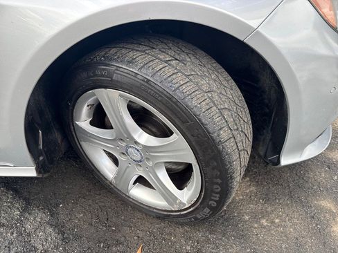 Used 2014 Mercedes-Benz E 350 4MATIC Sedan image 39