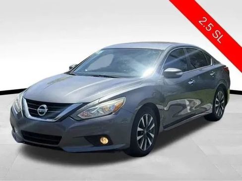 Used 2017 Nissan Altima 2.5 SL FWD image 3
