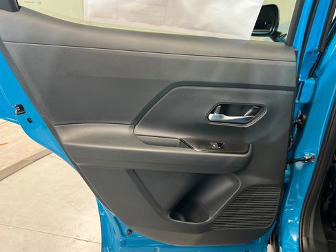 New 2026 Nissan Kicks SR FWD image 18