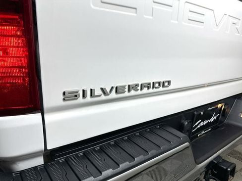 Used 2025 Chevrolet Silverado 2500 LT w/ Convenience Package AWD/4WD image 31