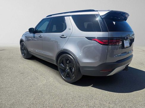 Used 2025 Land Rover Discovery S AWD/4WD image 3