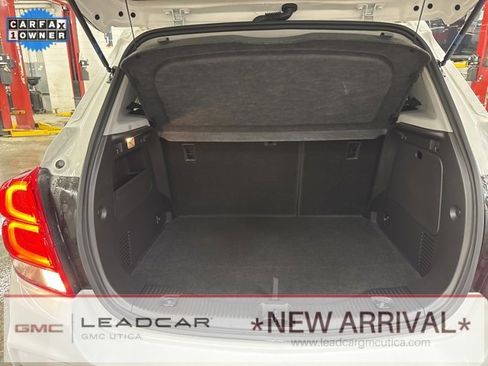 Used 2022 Chevrolet Trax LT w/ Sport Edition image 14