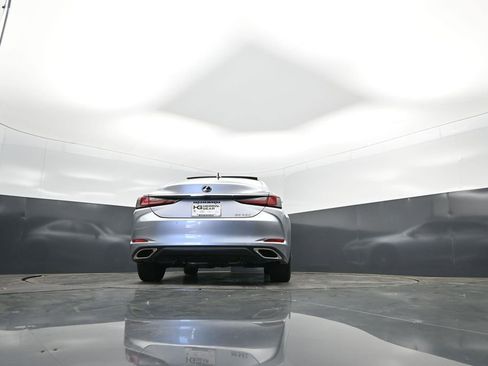 Certified 2025 Lexus ES 350 w/ Premium Package image 41