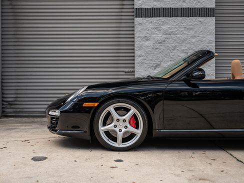 Used 2011 Porsche 911 Carrera S RWD image 18