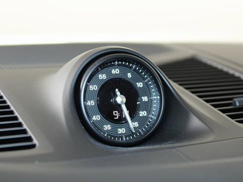 Used 2024 Porsche Cayenne Coupe image 16