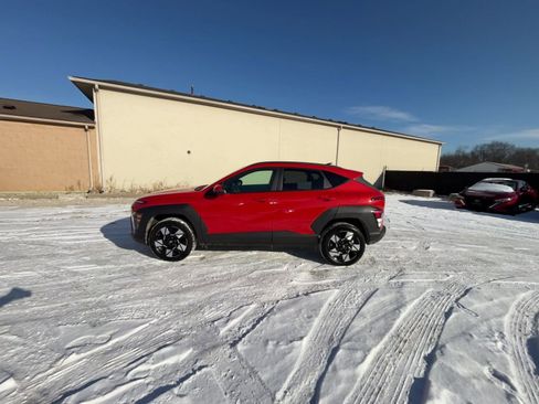 Used 2025 Hyundai Kona SEL image 16