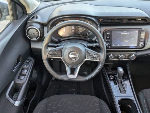 Used 2023 Nissan Kicks SV image 14