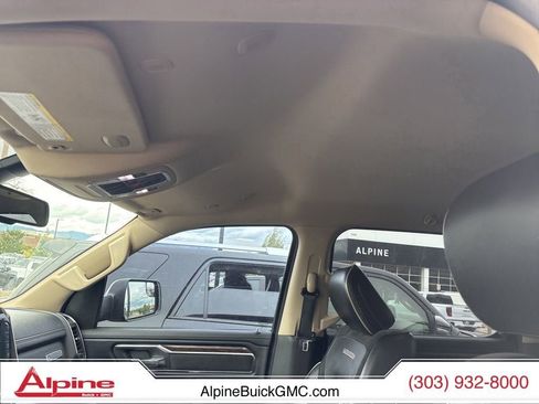 Used 2019 RAM 1500 Laramie AWD/4WD image 14