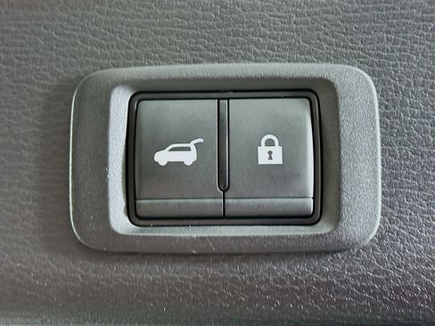 Used 2024 Mitsubishi Outlander SE Black Edition image 29