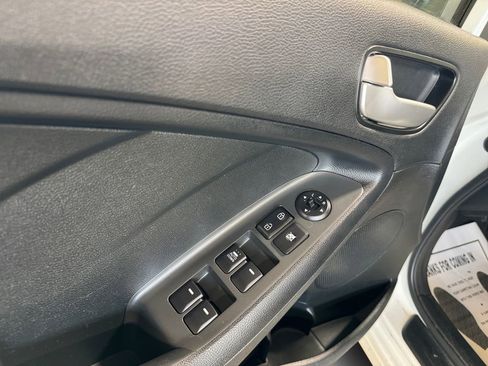 Used 2018 Kia Forte LX w/ LX Popular Package FWD image 14